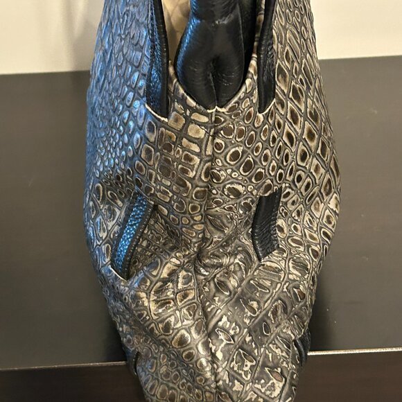 TOM THOMAS LEATHERS Gray Black Croc Pattern Asymmetrical Angle Shoulder Handbag - Picture 5 of 13